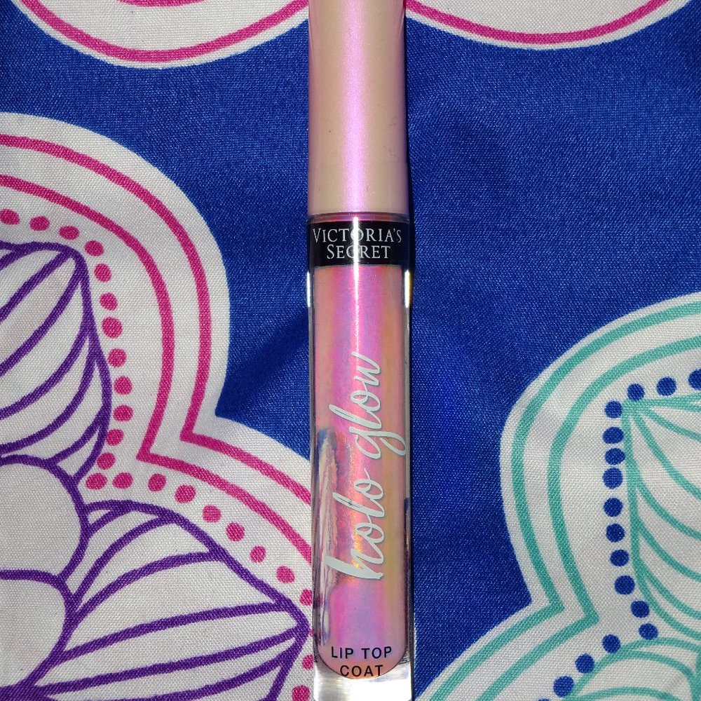 NEW VICTORIA'S SECRET HALO HOLO GLOW